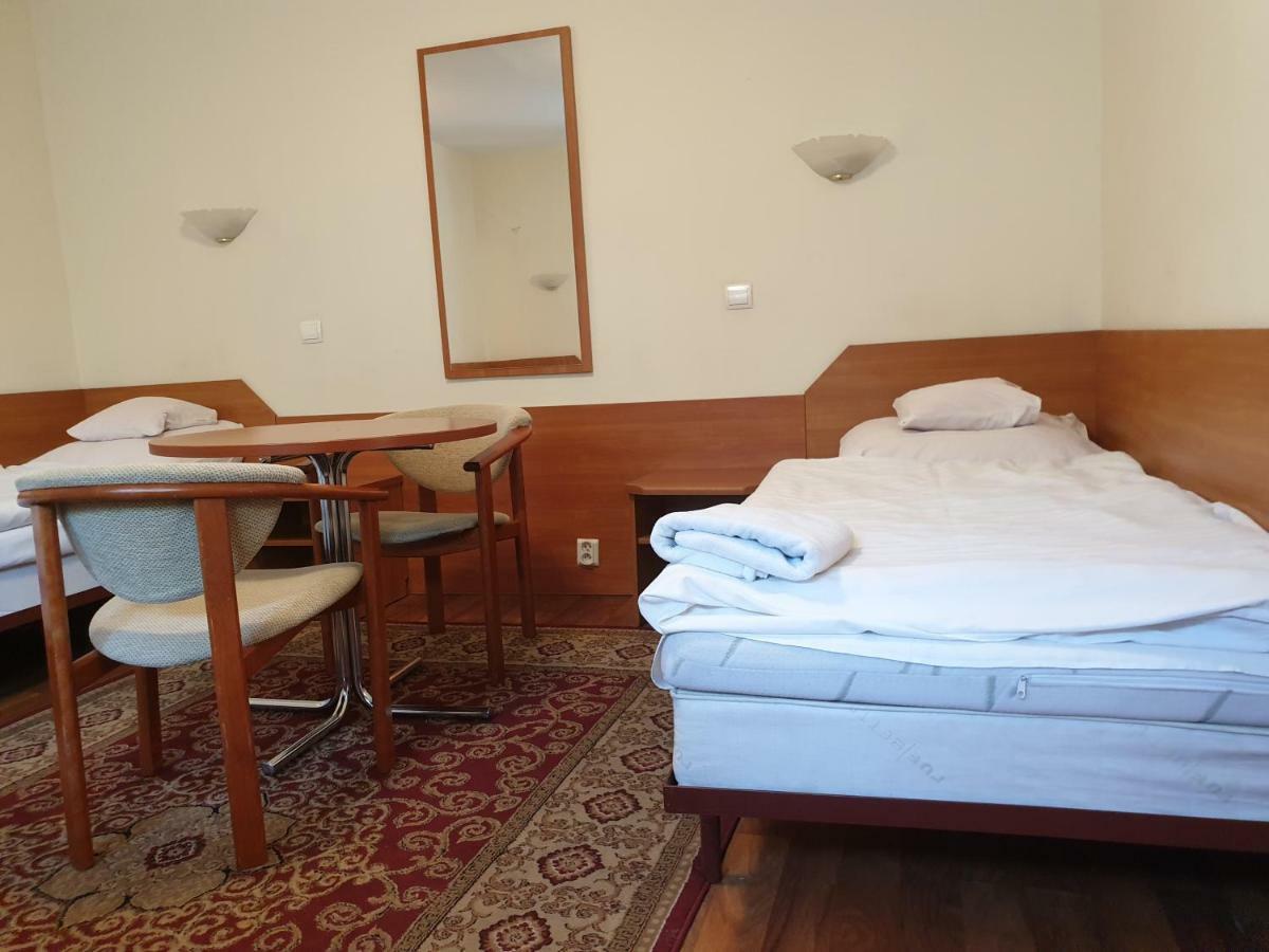 Motel Comet Przeźmierowo Eksteriør billede
