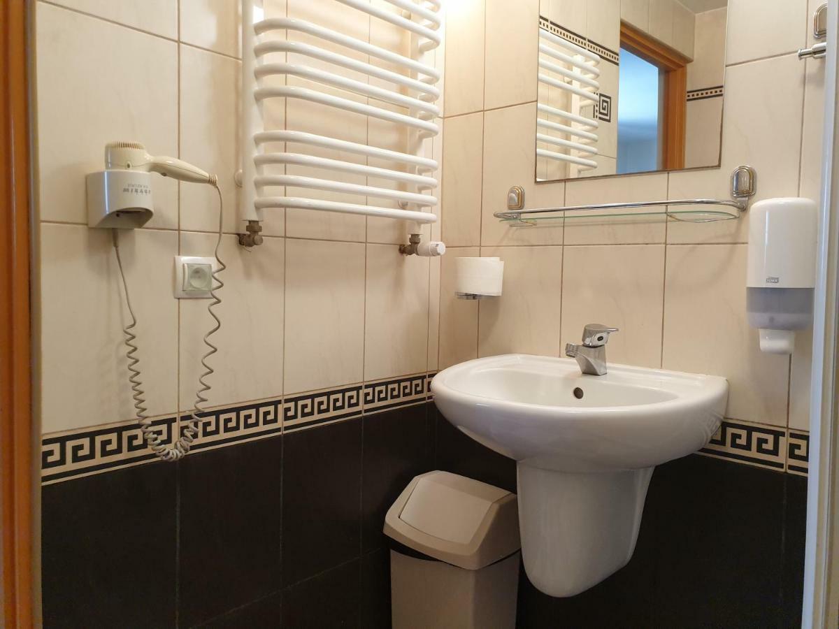 Motel Comet Przeźmierowo Eksteriør billede