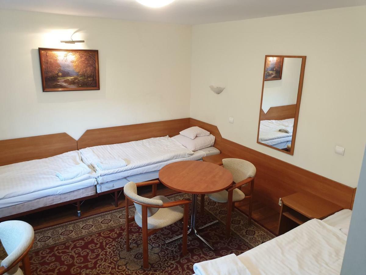 Motel Comet Przeźmierowo Eksteriør billede